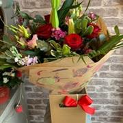 Valentines mixed bouquet in pink or red