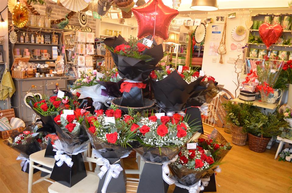 Mrs Bouquet Florist Sidcup Order Online or 020 8306 6644