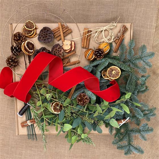 Traditional wreath kit